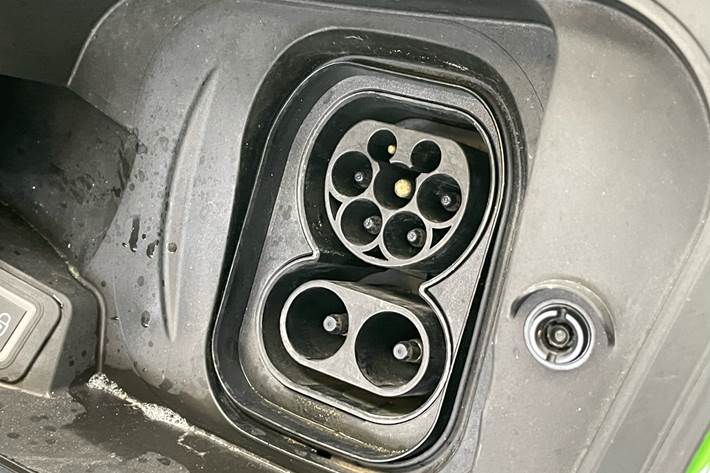 Grøn Opel Mokka-e fra 2021