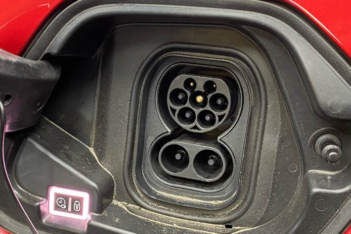 Rød Opel Corsa-e fra 2021