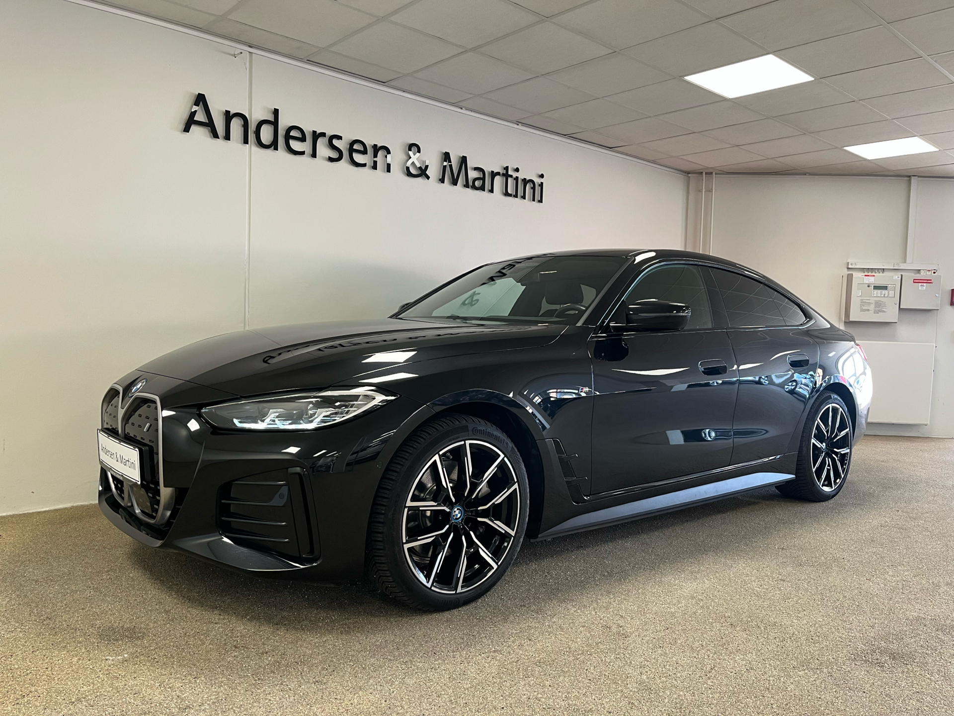 undefined BMW i4 fra 2024 set udefra