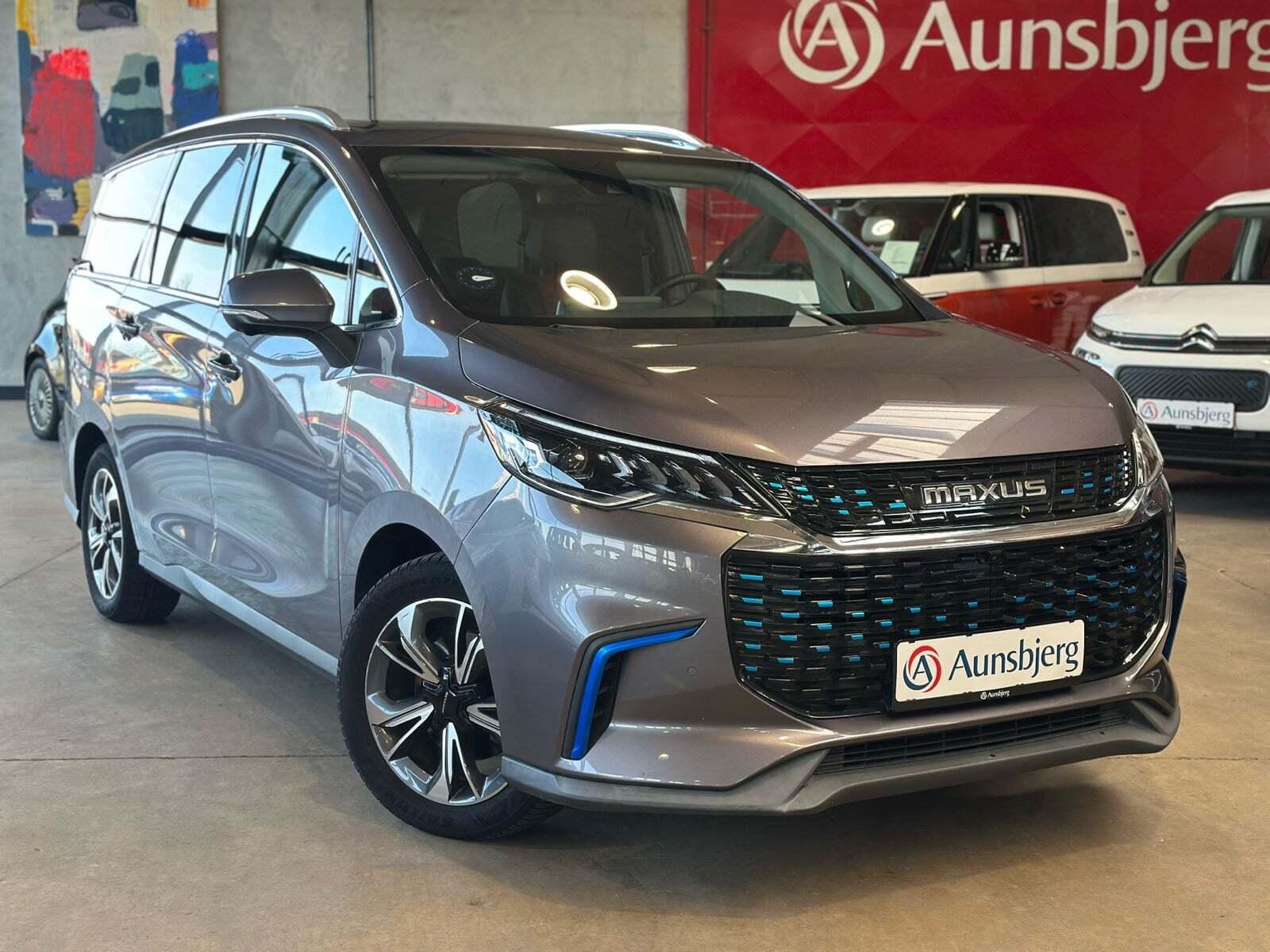Grå Maxus Euniq5 fra 2020 set udefra