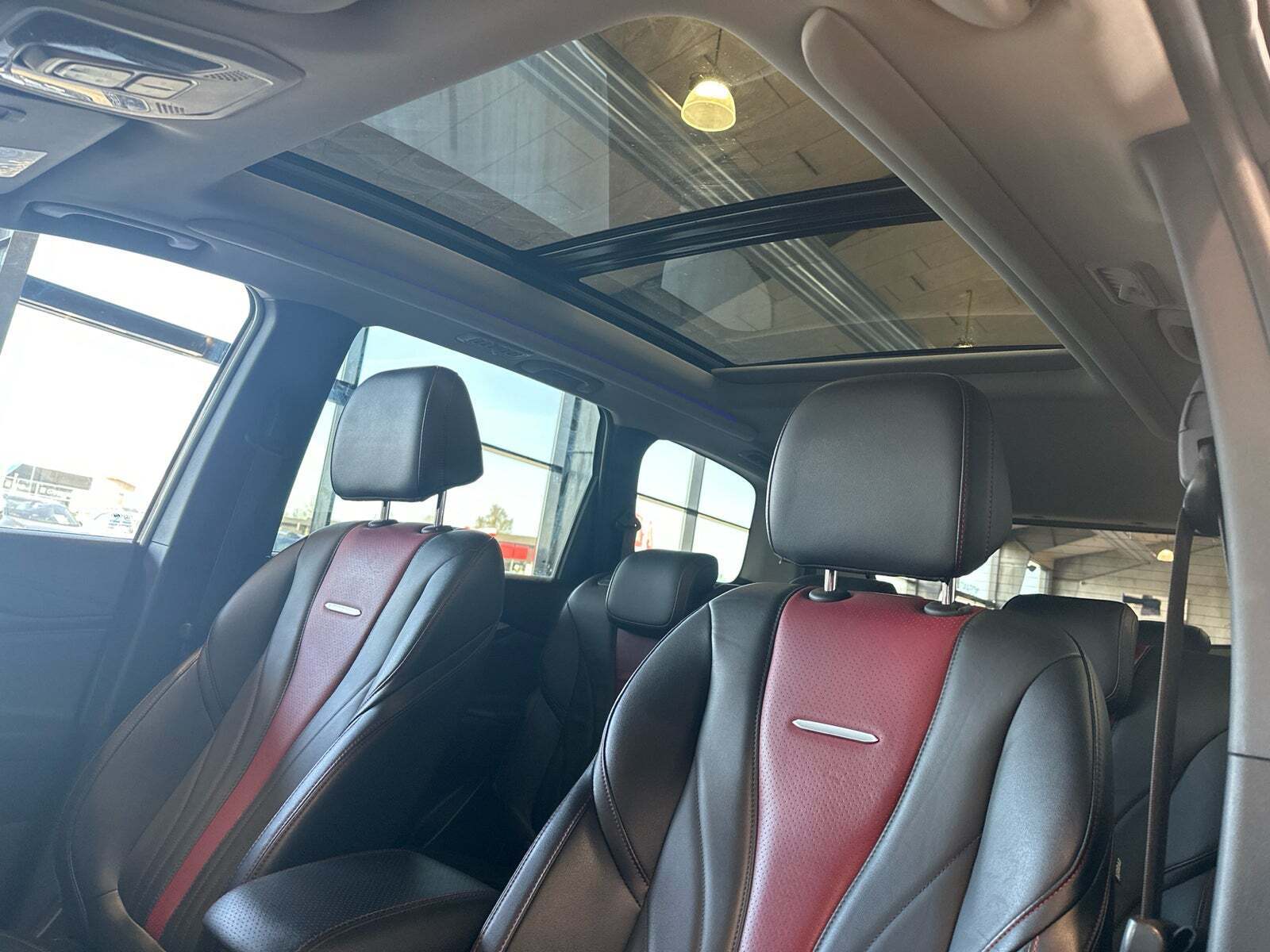 Grå Maxus Euniq5 fra 2020