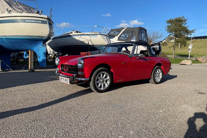 Rød MG Midget fra 1970