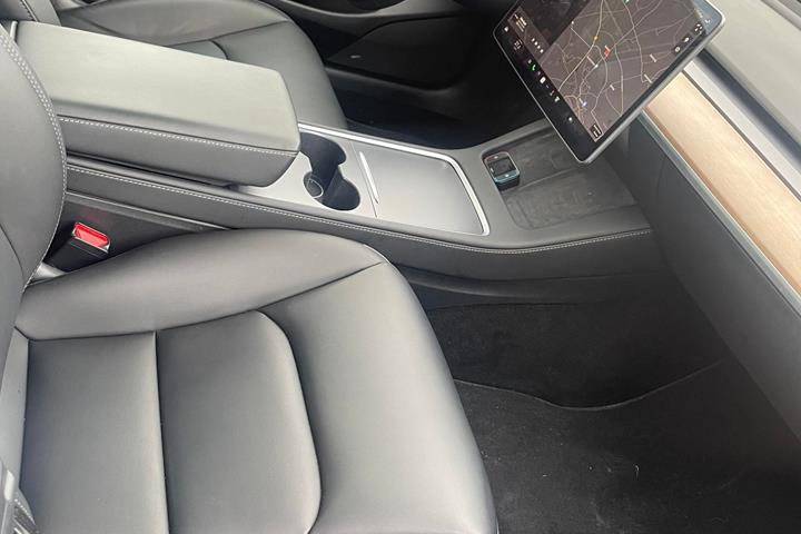 undefined Tesla Model 3 fra 2021