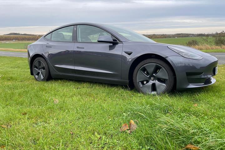 undefined Tesla Model 3 fra 2021