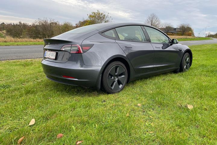 undefined Tesla Model 3 fra 2021