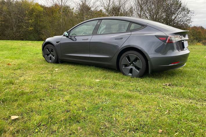 undefined Tesla Model 3 fra 2021