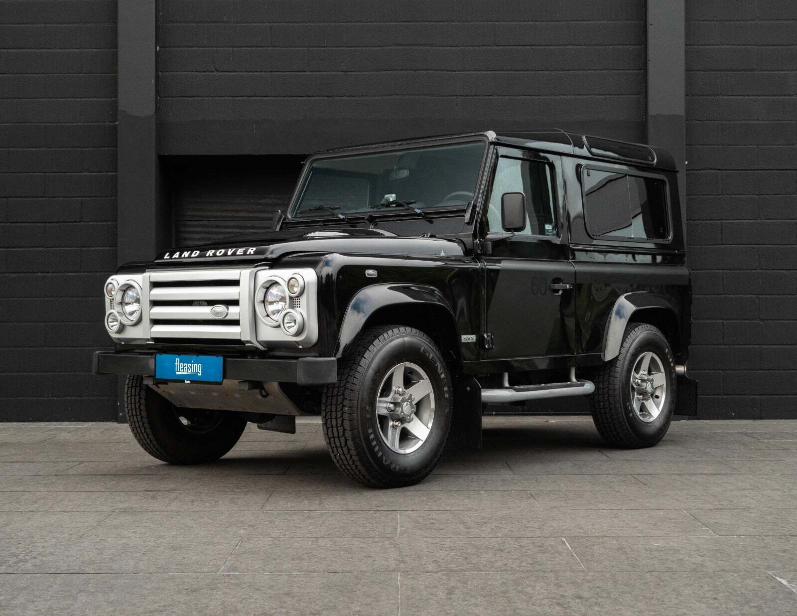 Land Rover Defender 90 2,4 TD4 SVX 60th Anniversary Edition