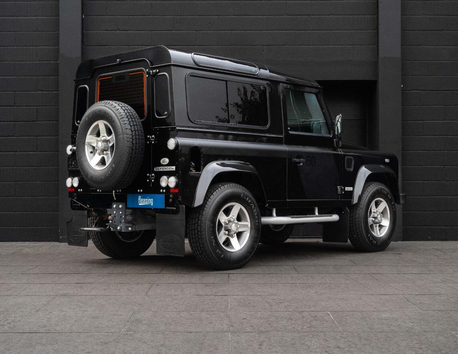 Sort Land Rover Defender 90 fra 2010