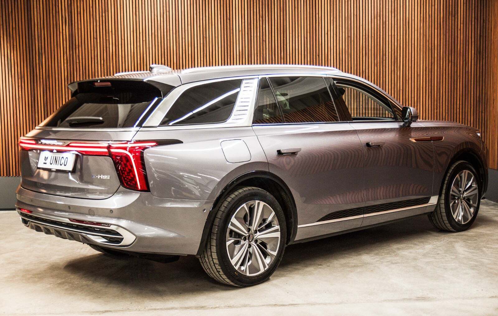 Hongqi E-HS9 99 Premium