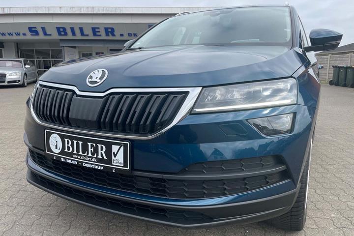 Blå Skoda Karoq fra 2020
