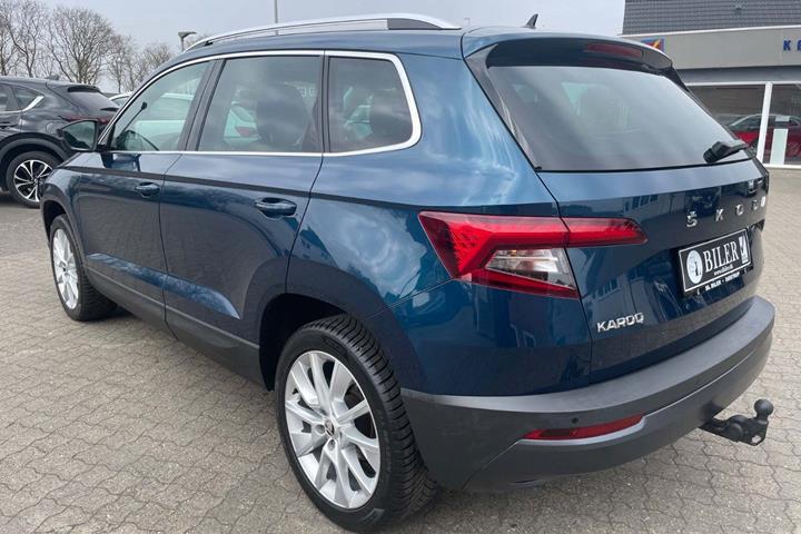Blå Skoda Karoq fra 2020