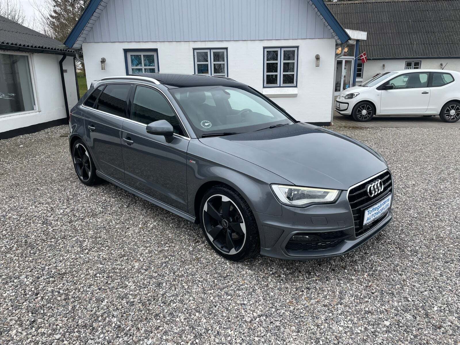 Grå Audi A3 fra 2013