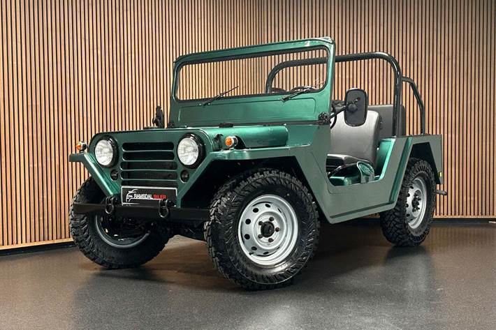 Grøn Ford Mutt 151 fra 1968 set udefra