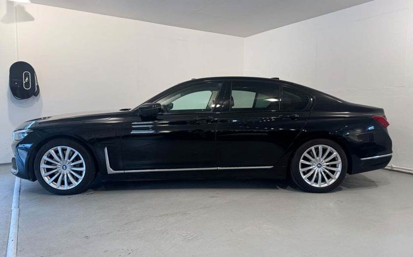 BMW 745e