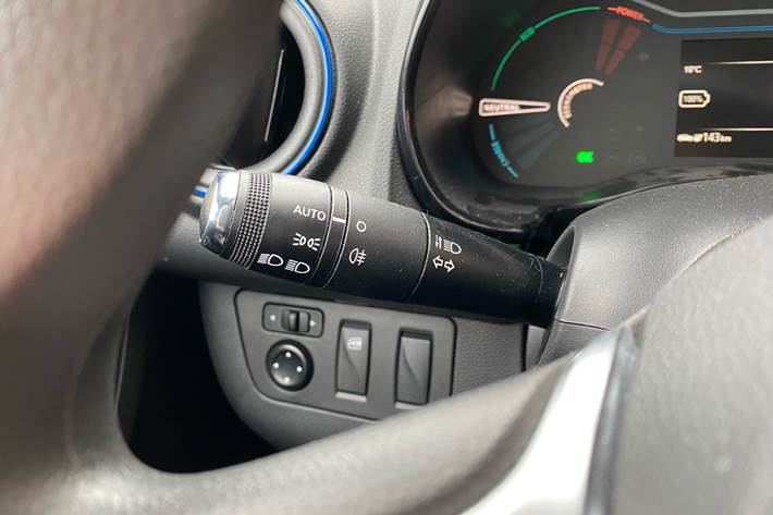 Rød Dacia Spring fra 2023