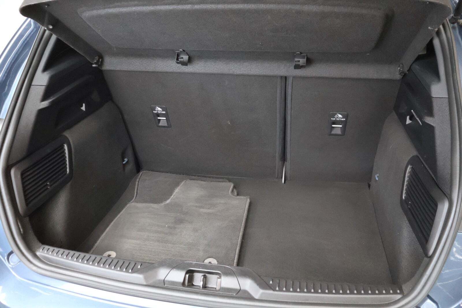 Blå Ford Focus fra 2020