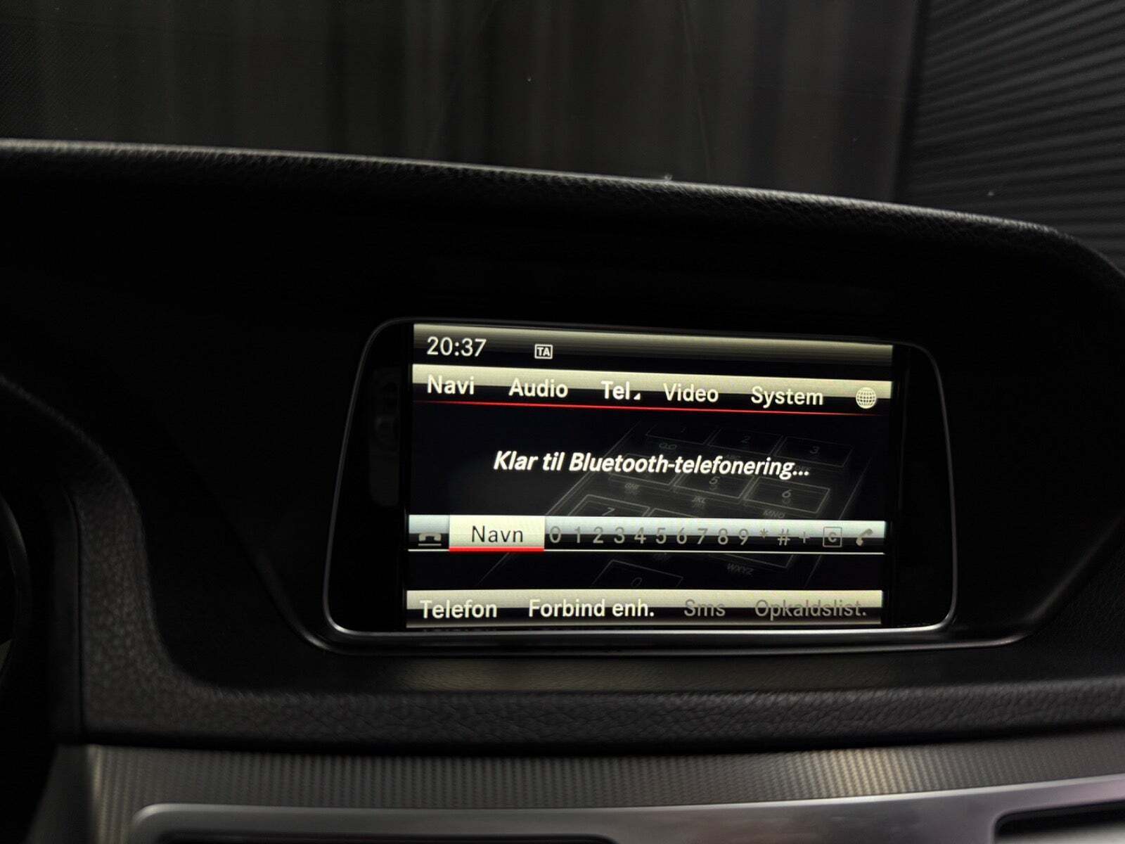 Grå Mercedes E220 fra 2014