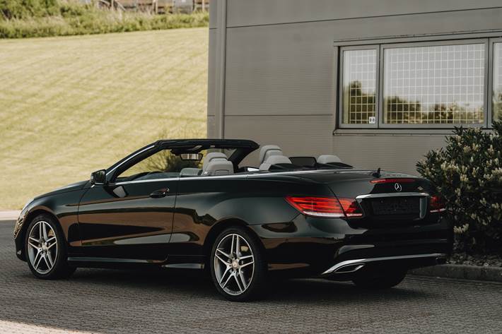 Sort Mercedes E400 fra 2014