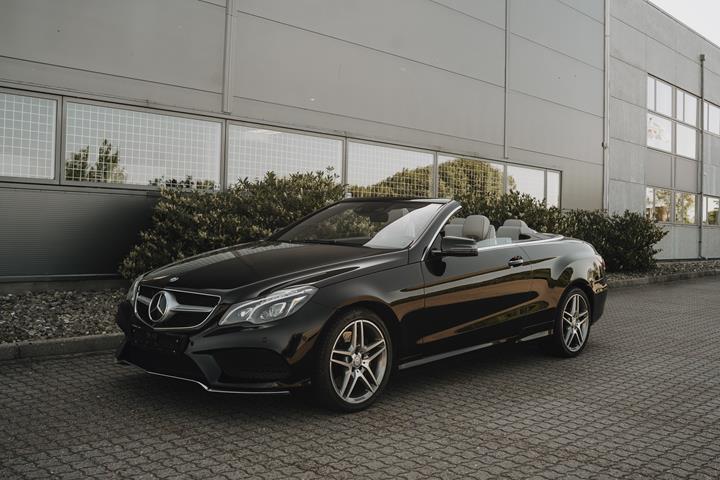 Sort Mercedes E400 fra 2014