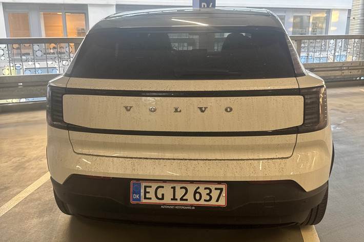 Hvid Volvo EX30 fra 2024