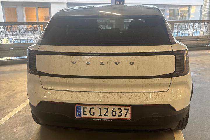 Hvid Volvo EX30 fra 2024