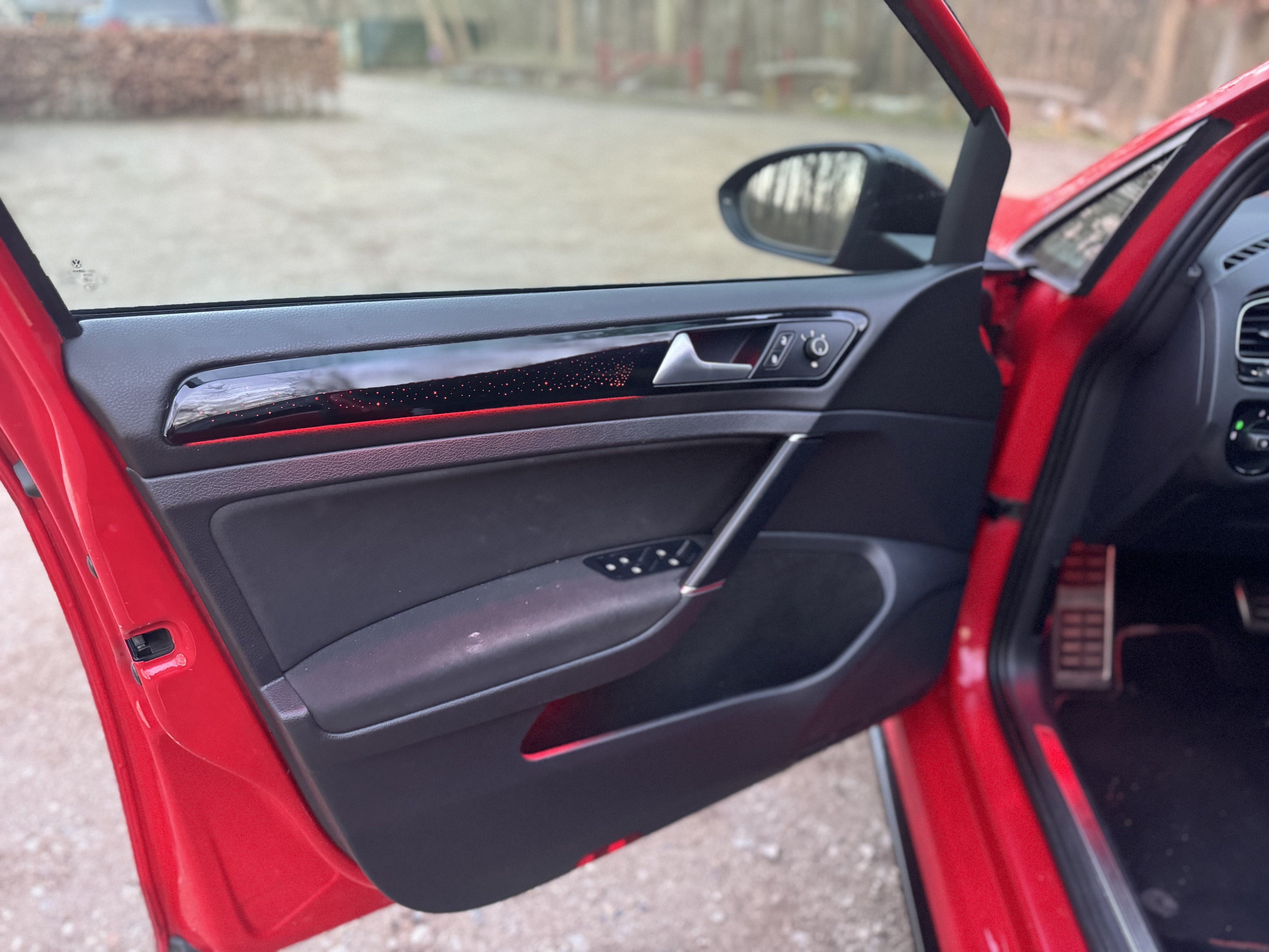 Rød VW Golf fra 2014