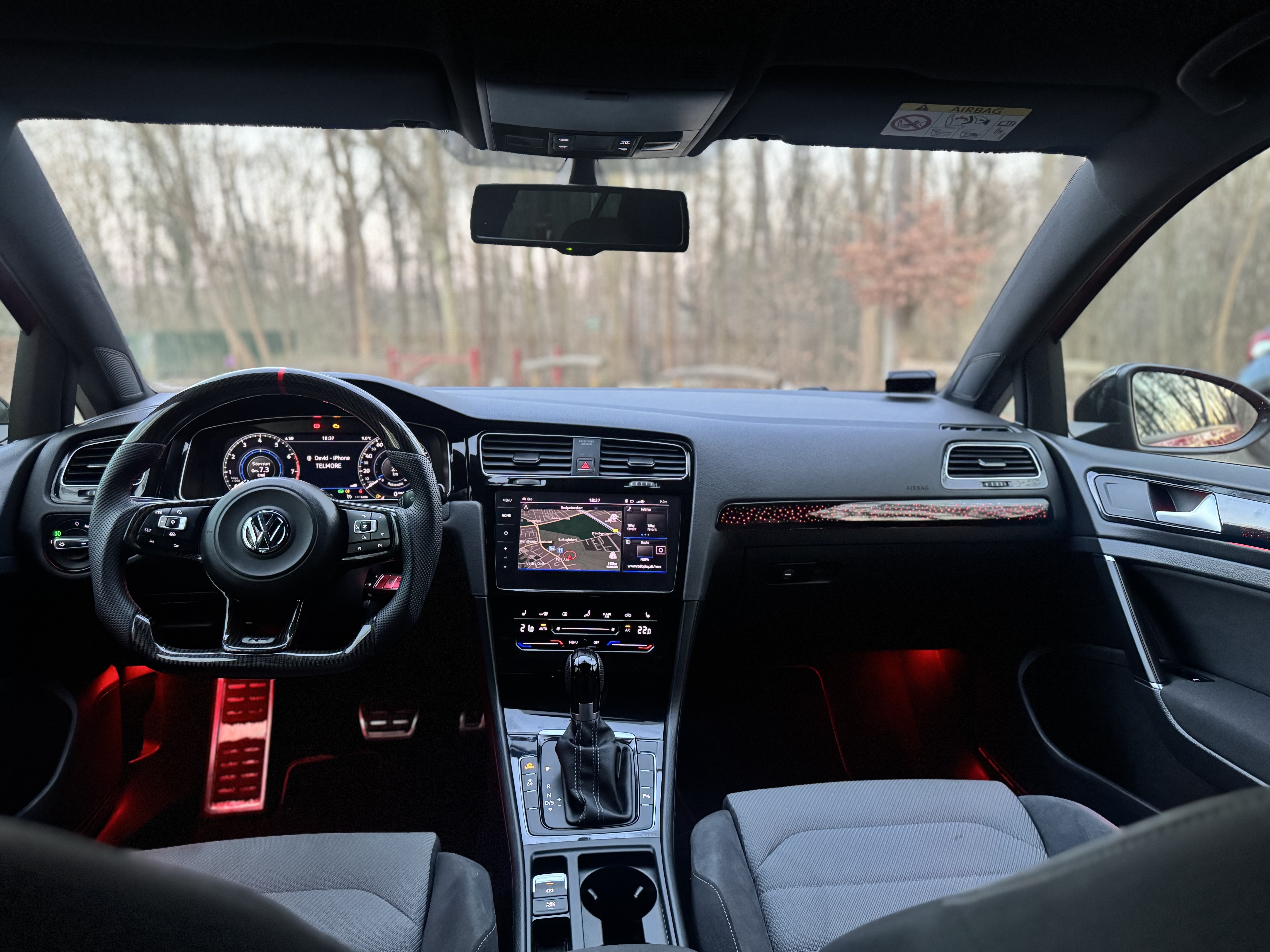 Rød VW Golf fra 2014