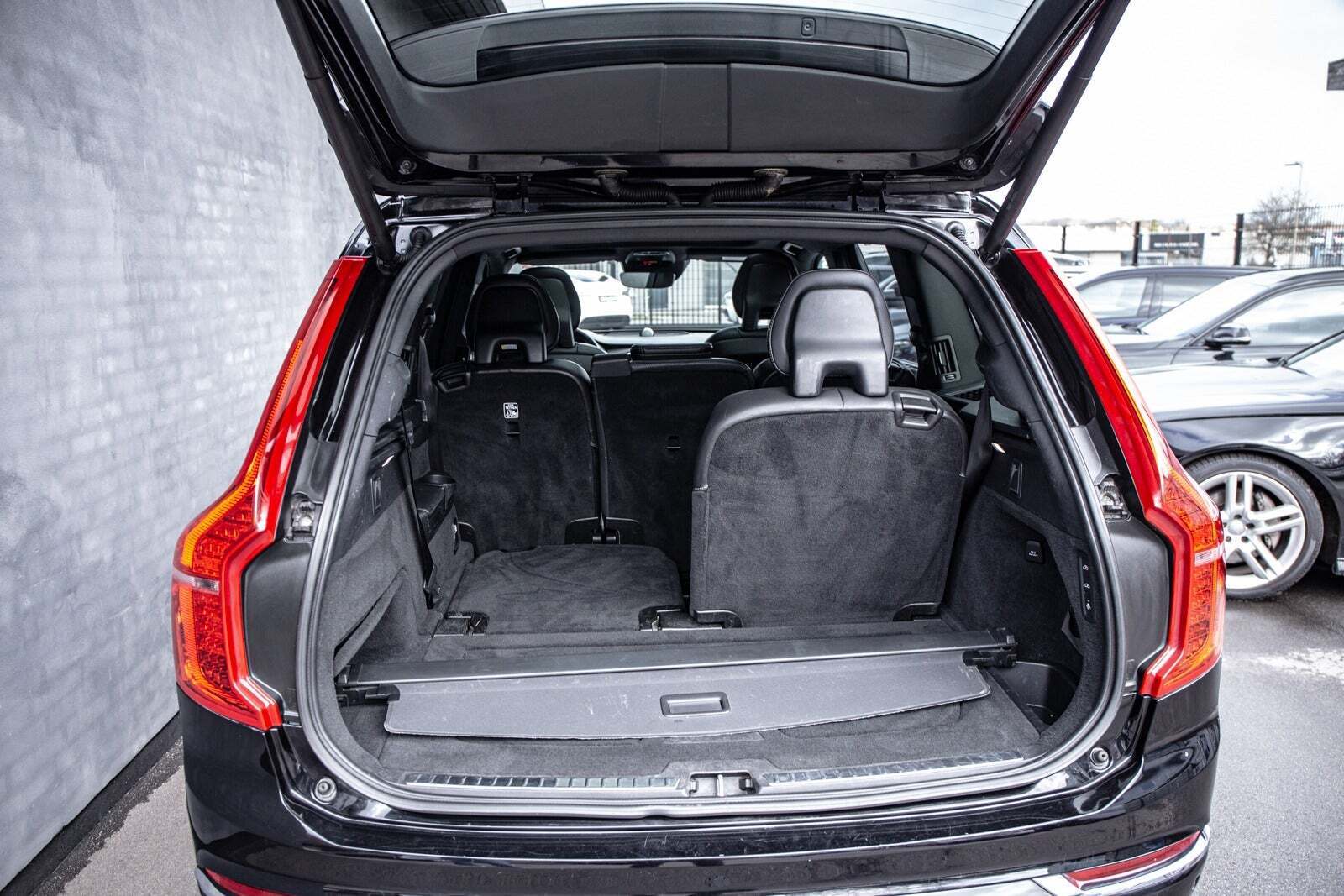 Sort Volvo XC90 fra 2017