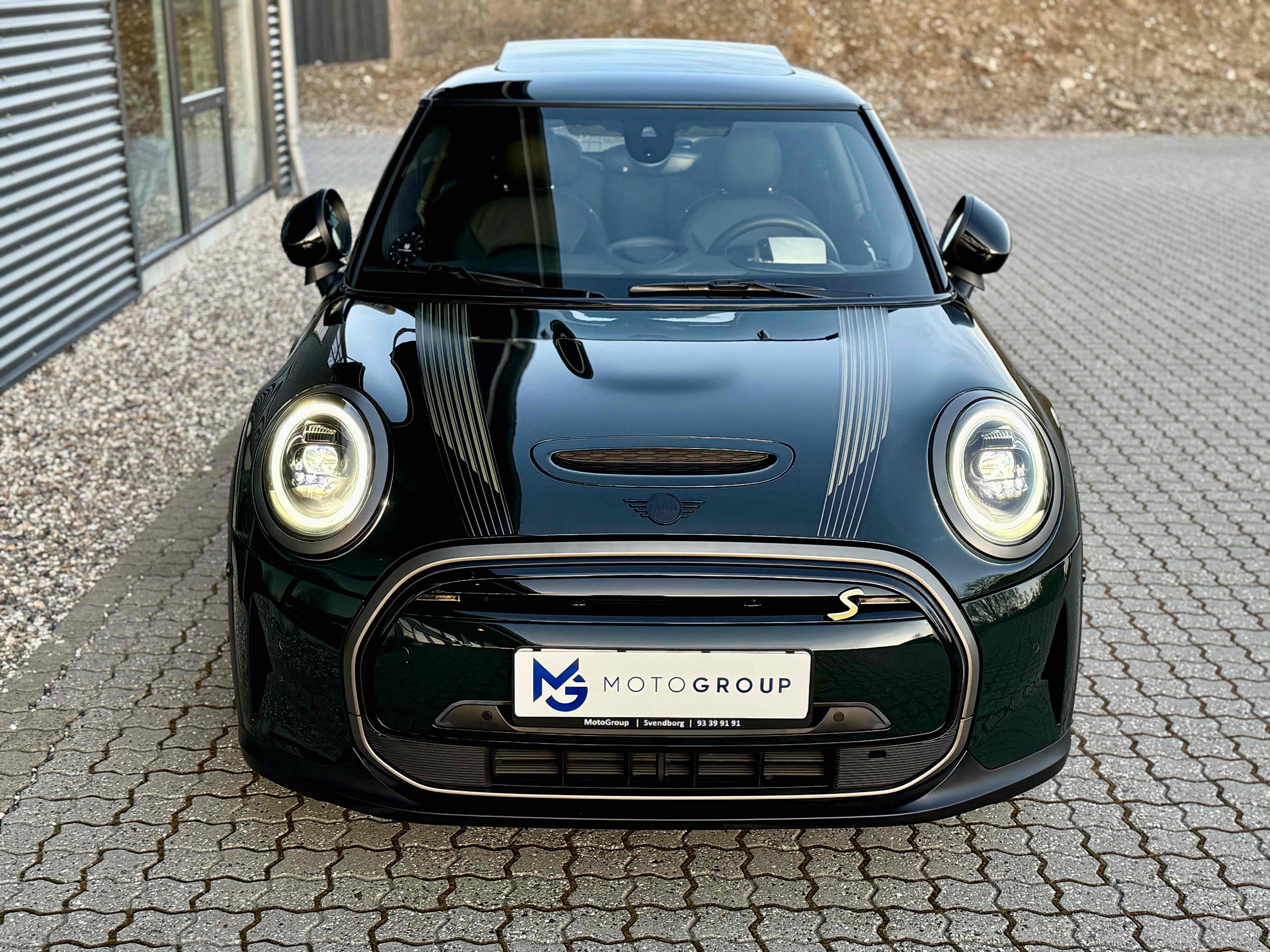 Mini Cooper SE Resolute Edition