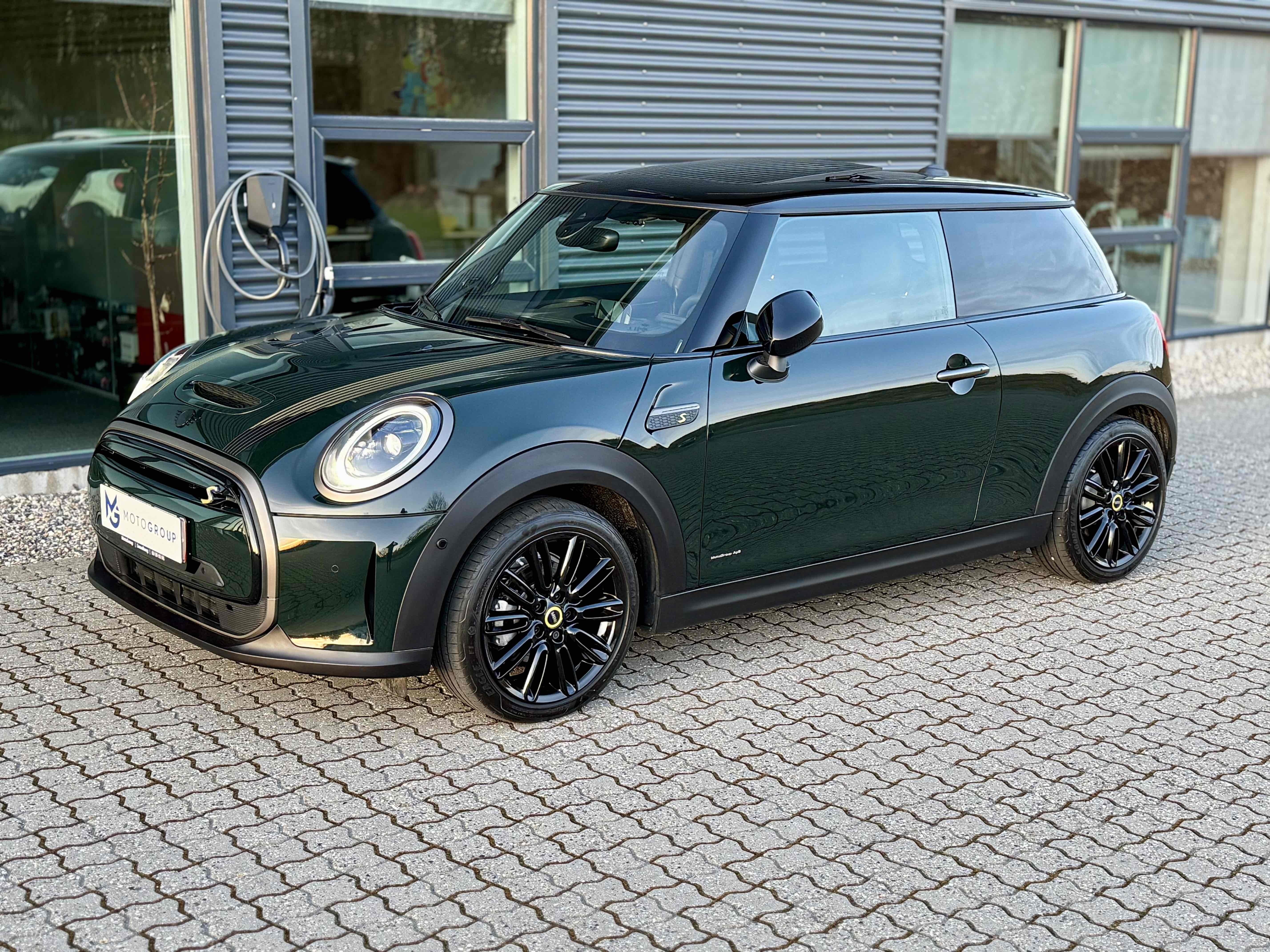 Mini Cooper SE Resolute Edition