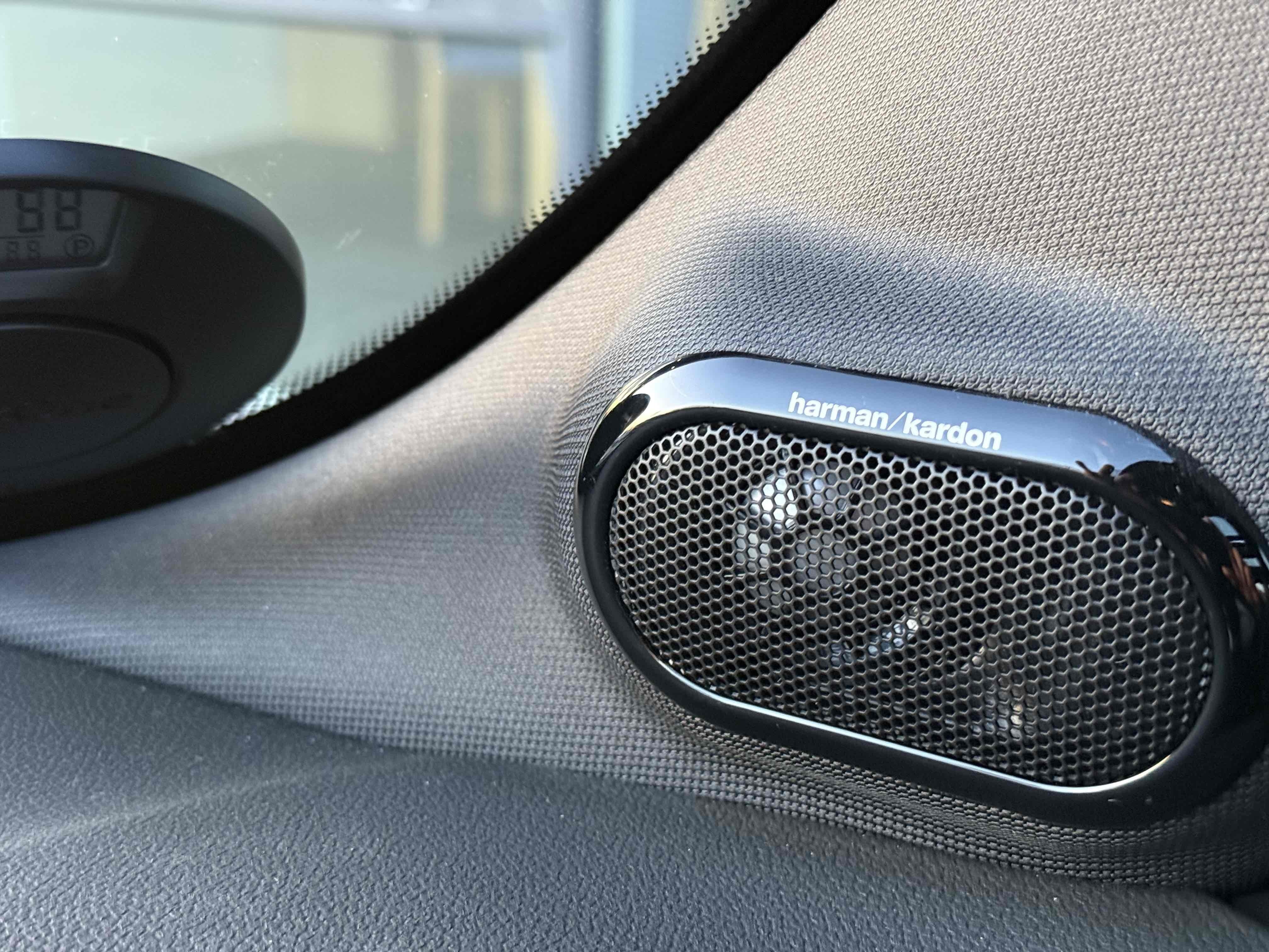 Grøn Mini Cooper fra 2023