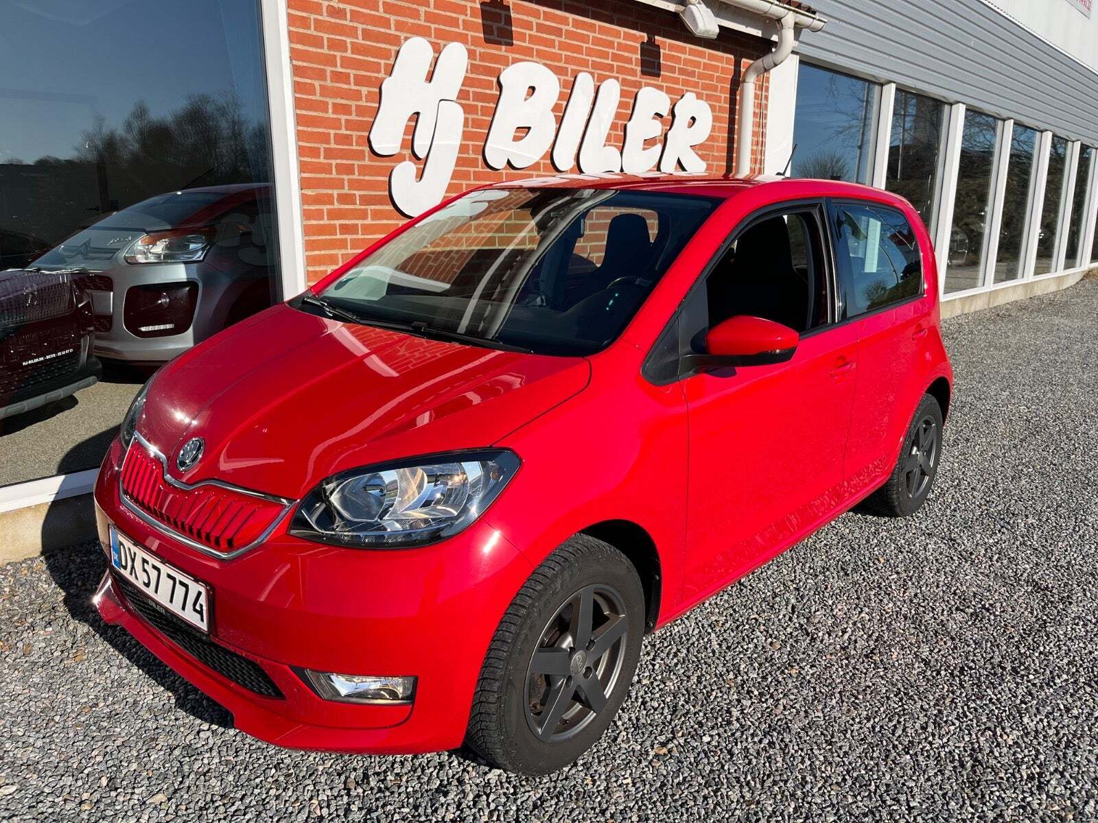 Rød Skoda Citigo-e fra 2020 set udefra