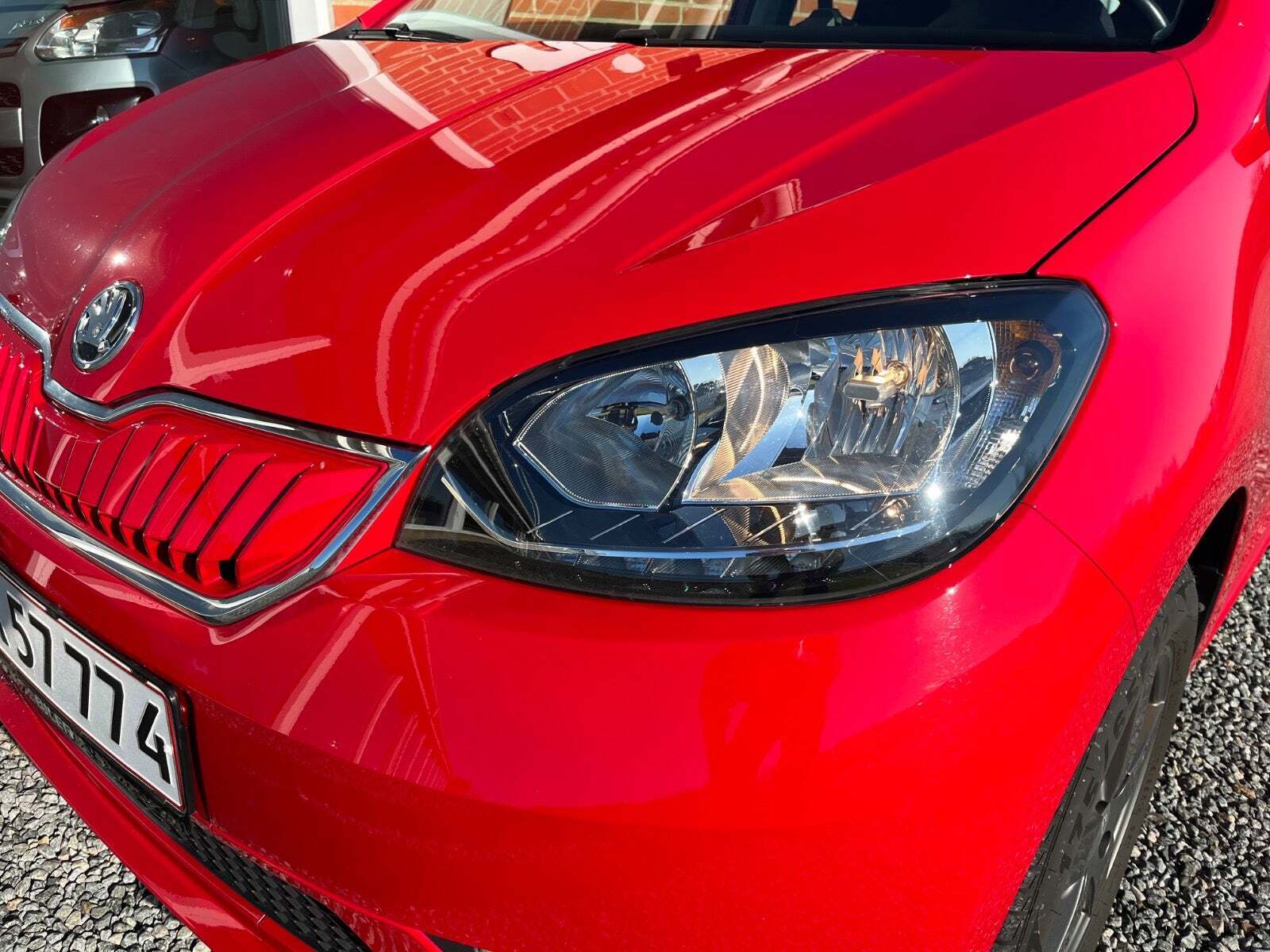 Rød Skoda Citigo-e fra 2020 set udefra