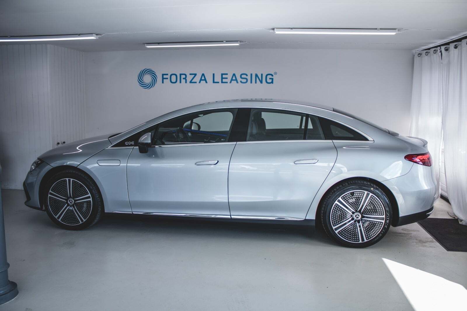 Mercedes EQE350+ Electric Art