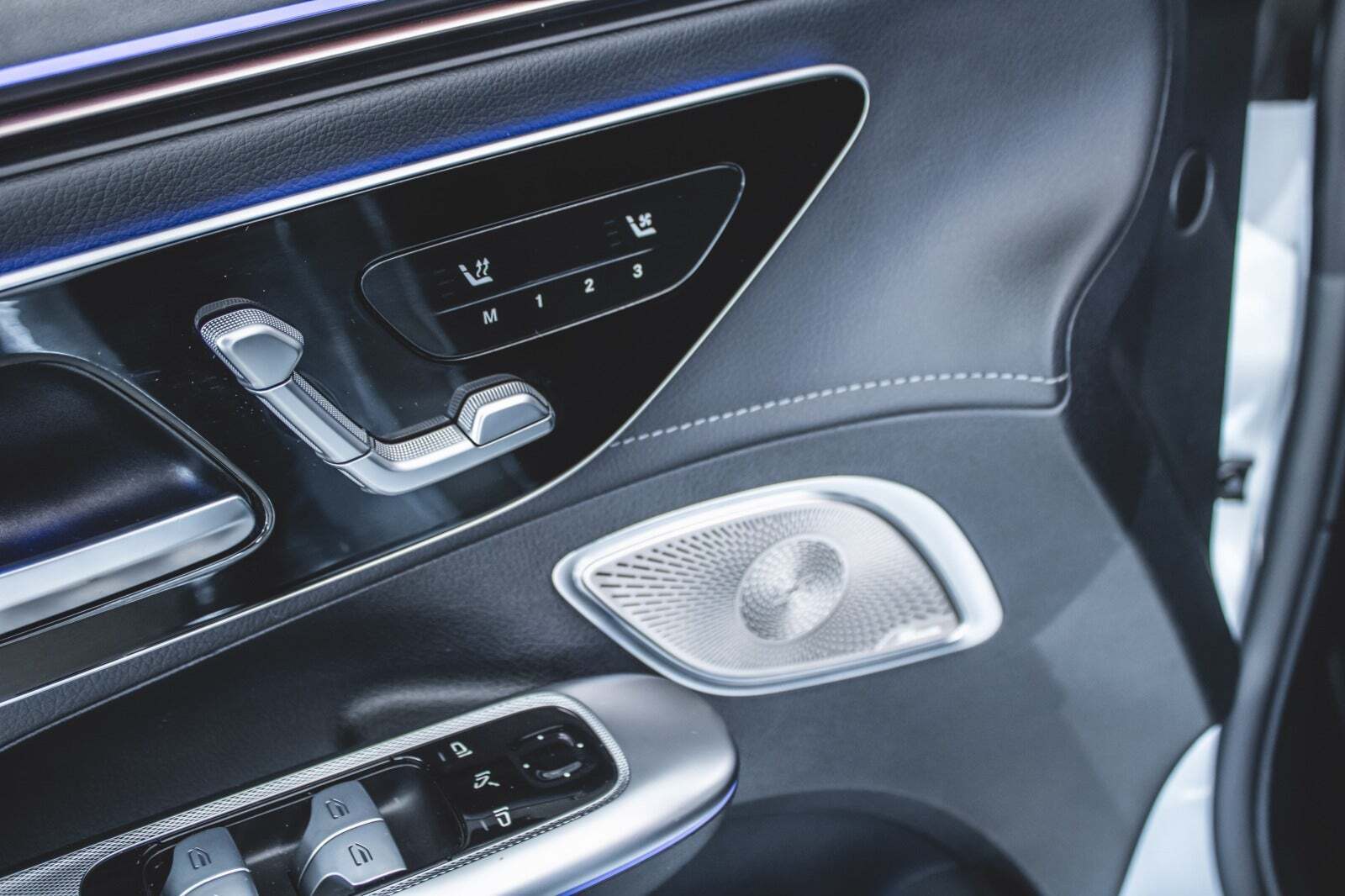 Mercedes EQE350+ Electric Art