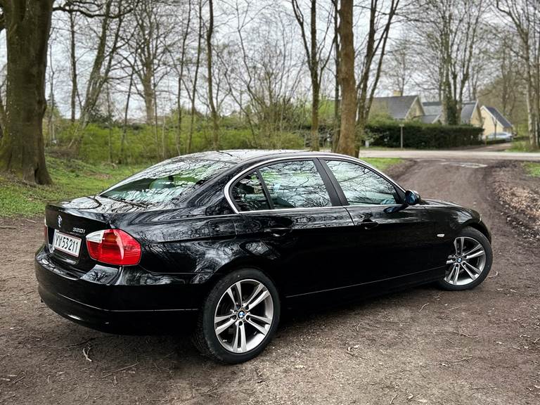 BMW 320i 2,0