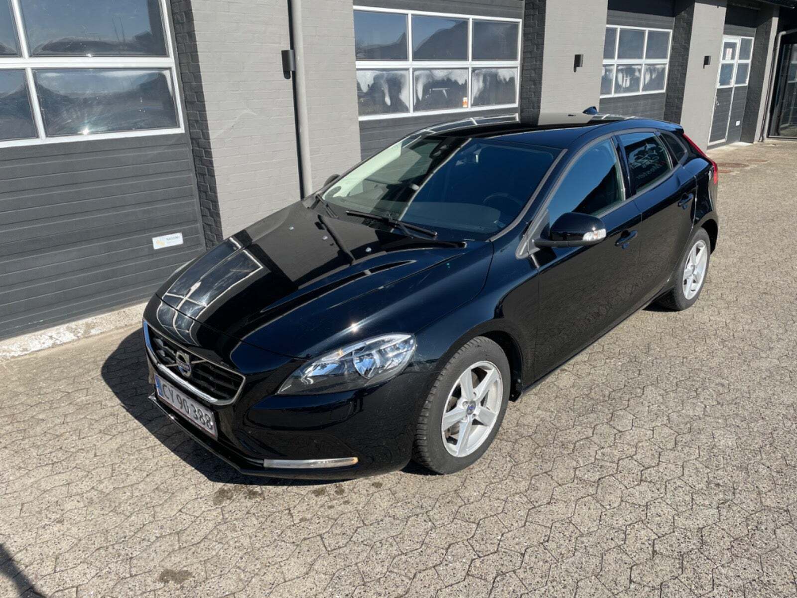 Volvo V40