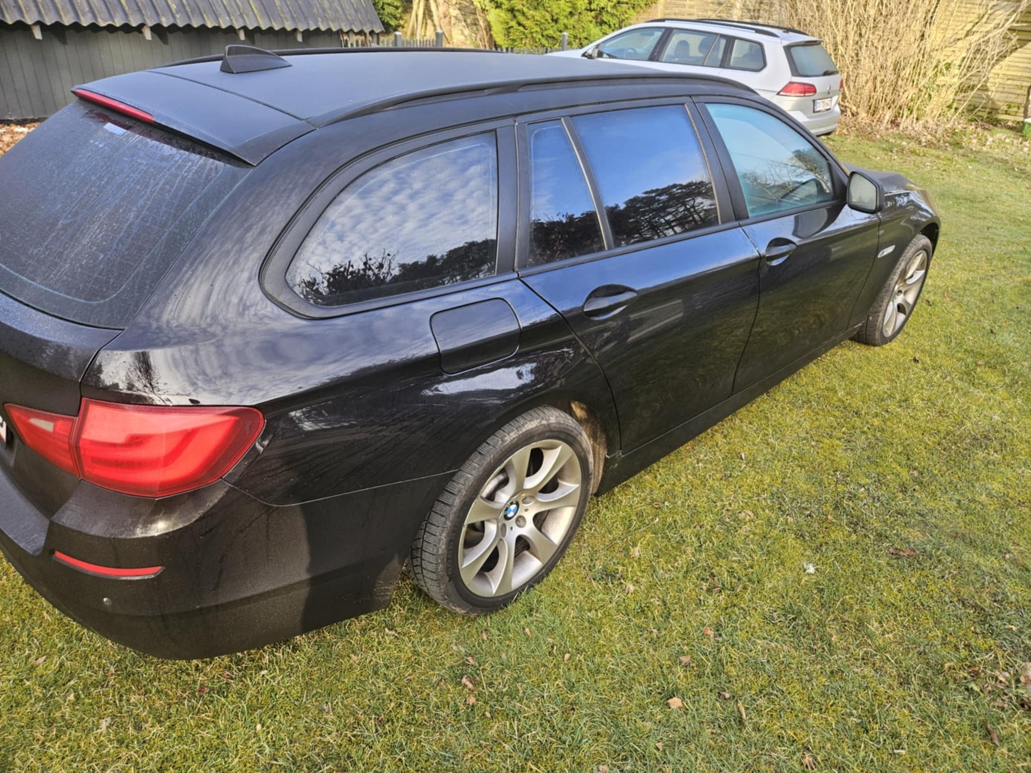 Sort BMW 5-Serie fra 2011