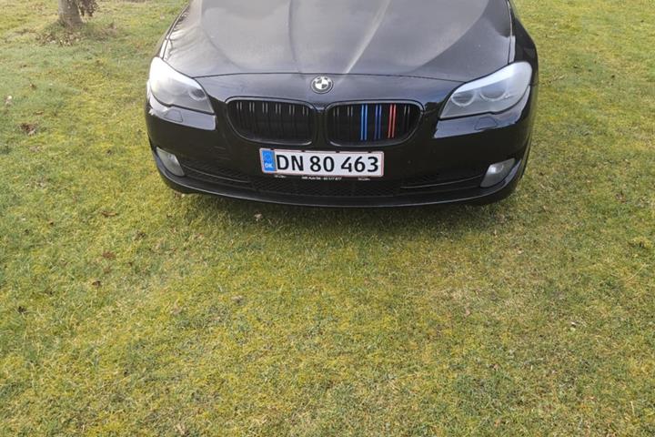Sort BMW 5-Serie fra 2011