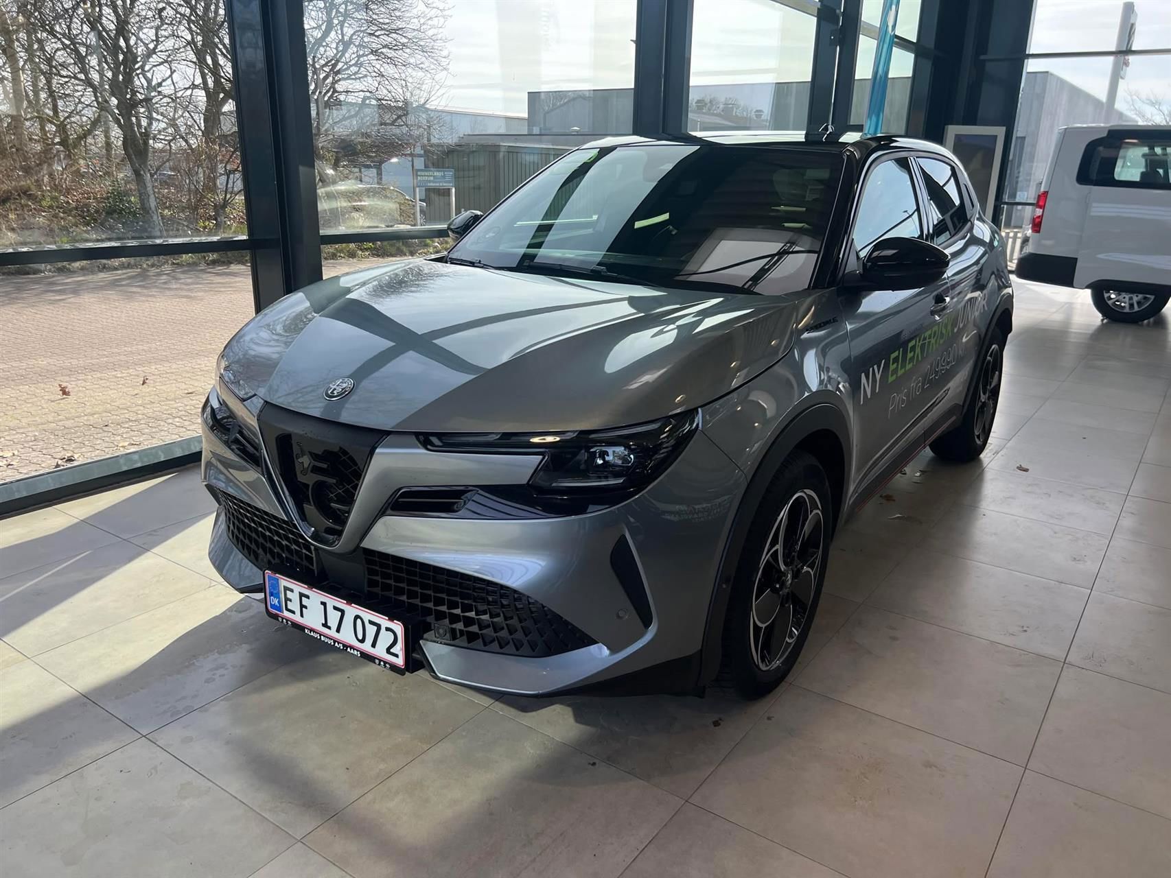 Alfa Romeo Junior EL Speciale 156HK 5d Aut.