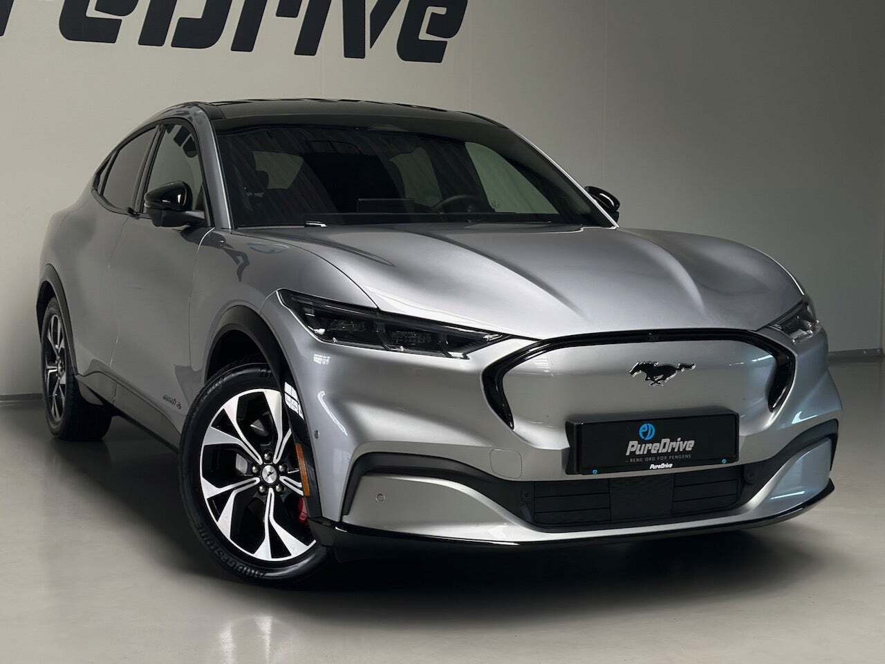 Ford Mustang Mach-E 75 Standard Range AWD