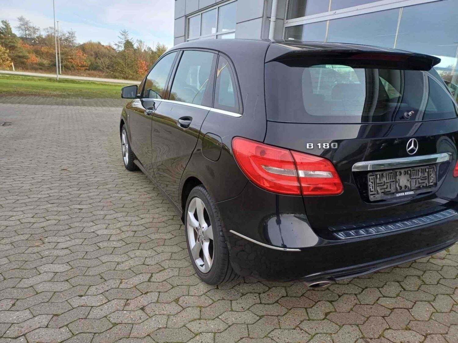 Mercedes B180
