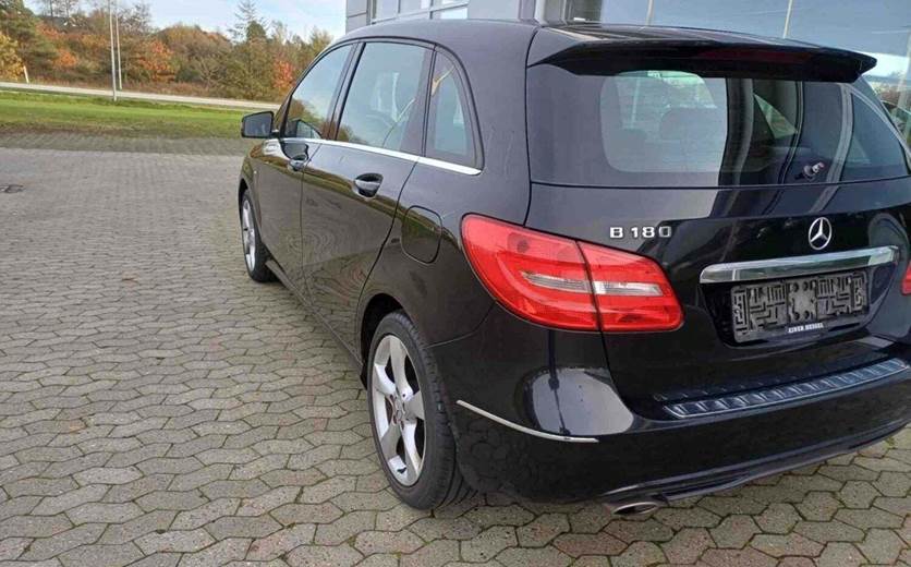 Mercedes B180