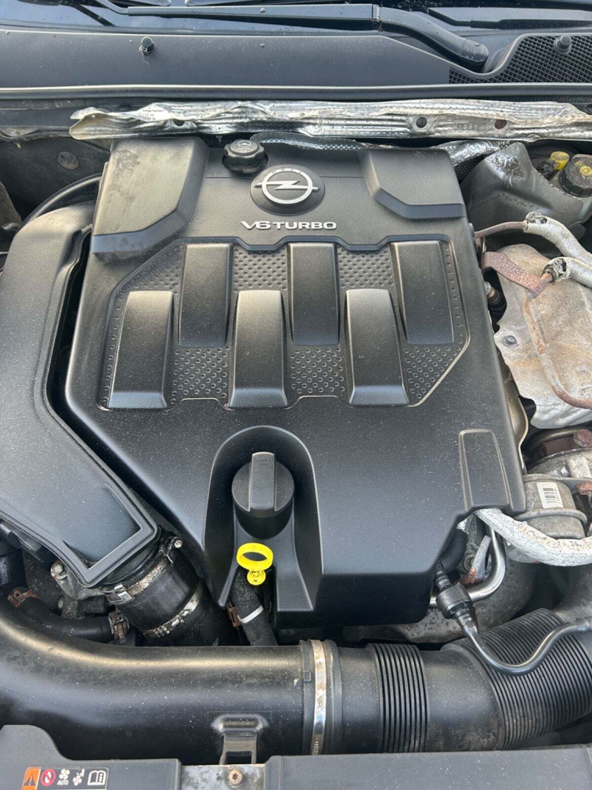 Grå Opel Insignia fra 2011