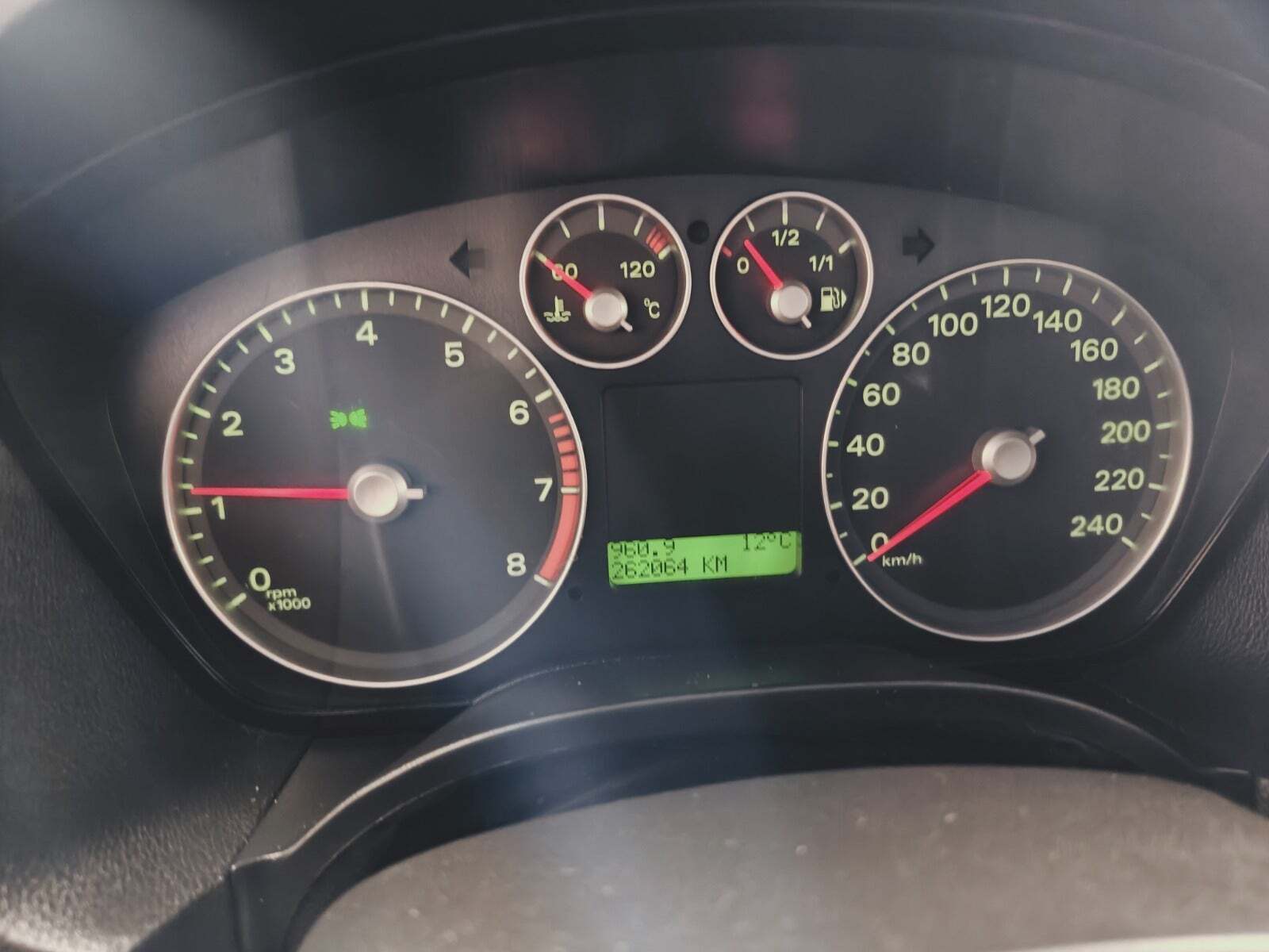 Grå Ford Focus C-MAX fra 2004