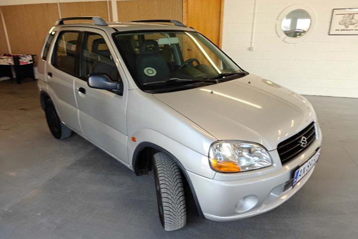 Gul Suzuki Ignis fra 2002