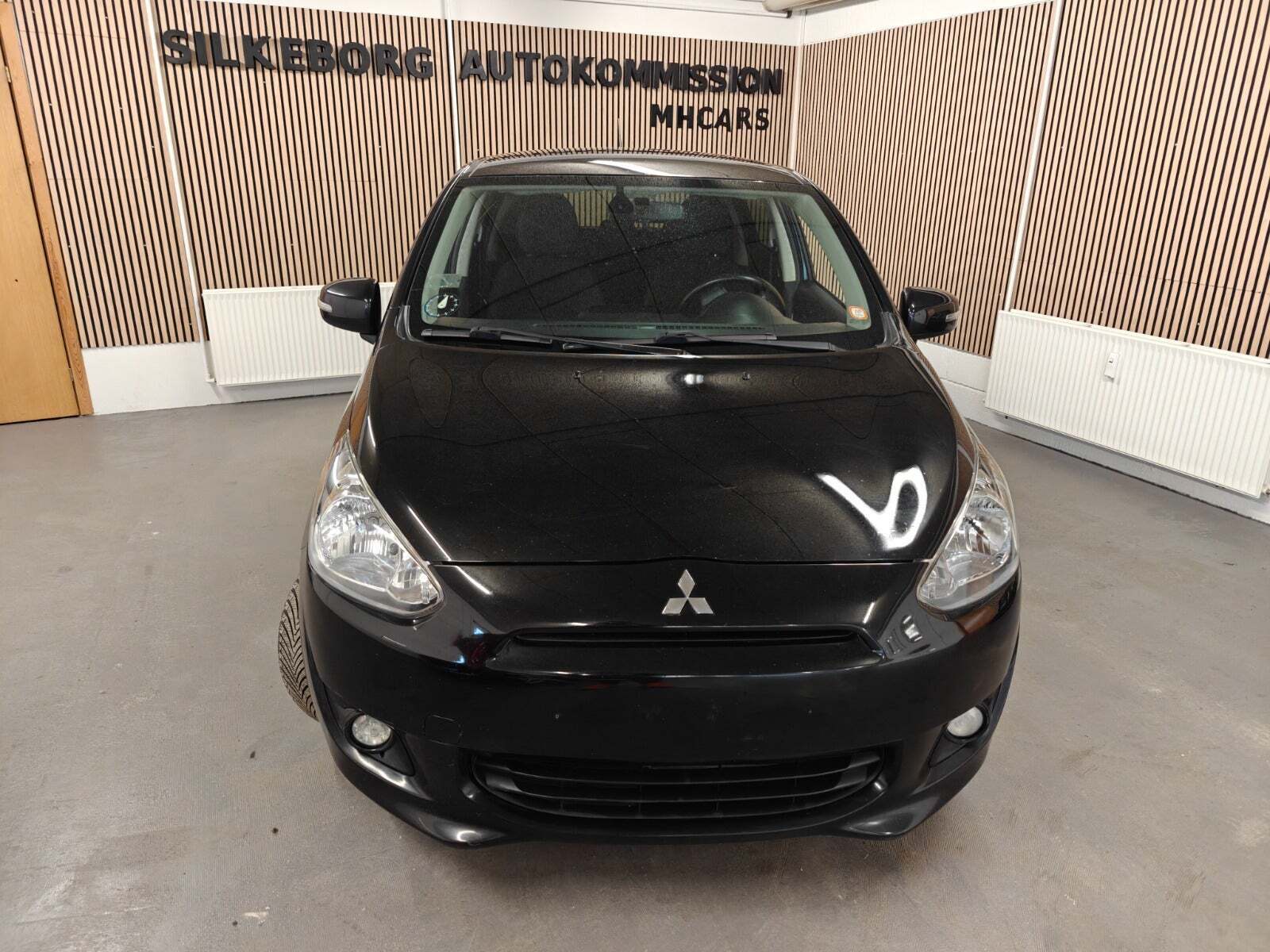 Gul Mitsubishi Space Star fra 2015