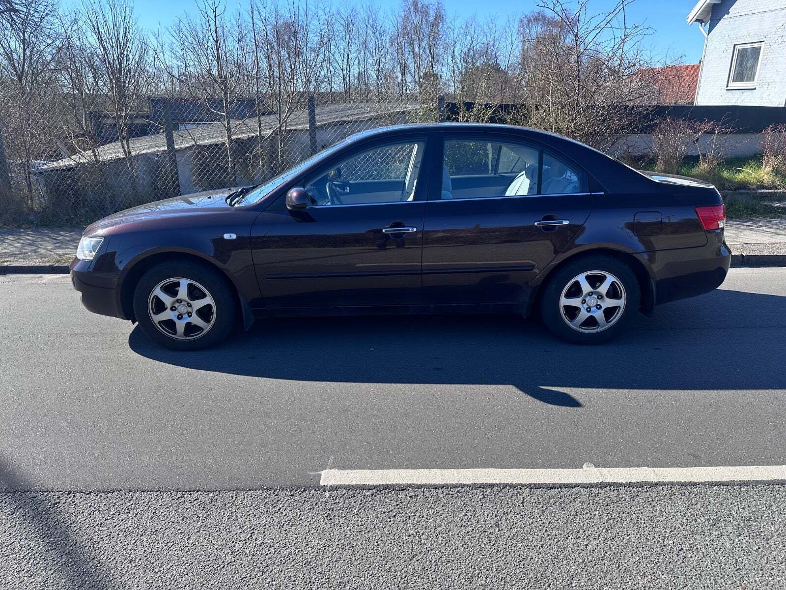 Grøn Hyundai Sonata fra 2006