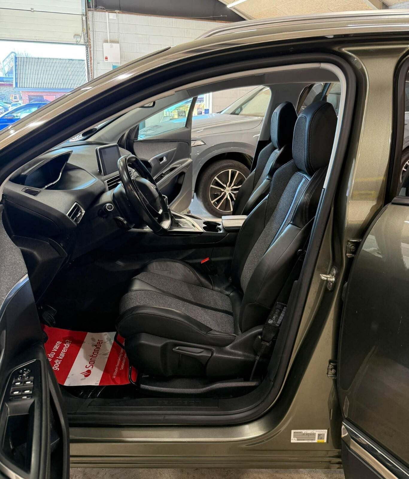 Peugeot 5008 1,5 BlueHDi 130 Allure 7prs