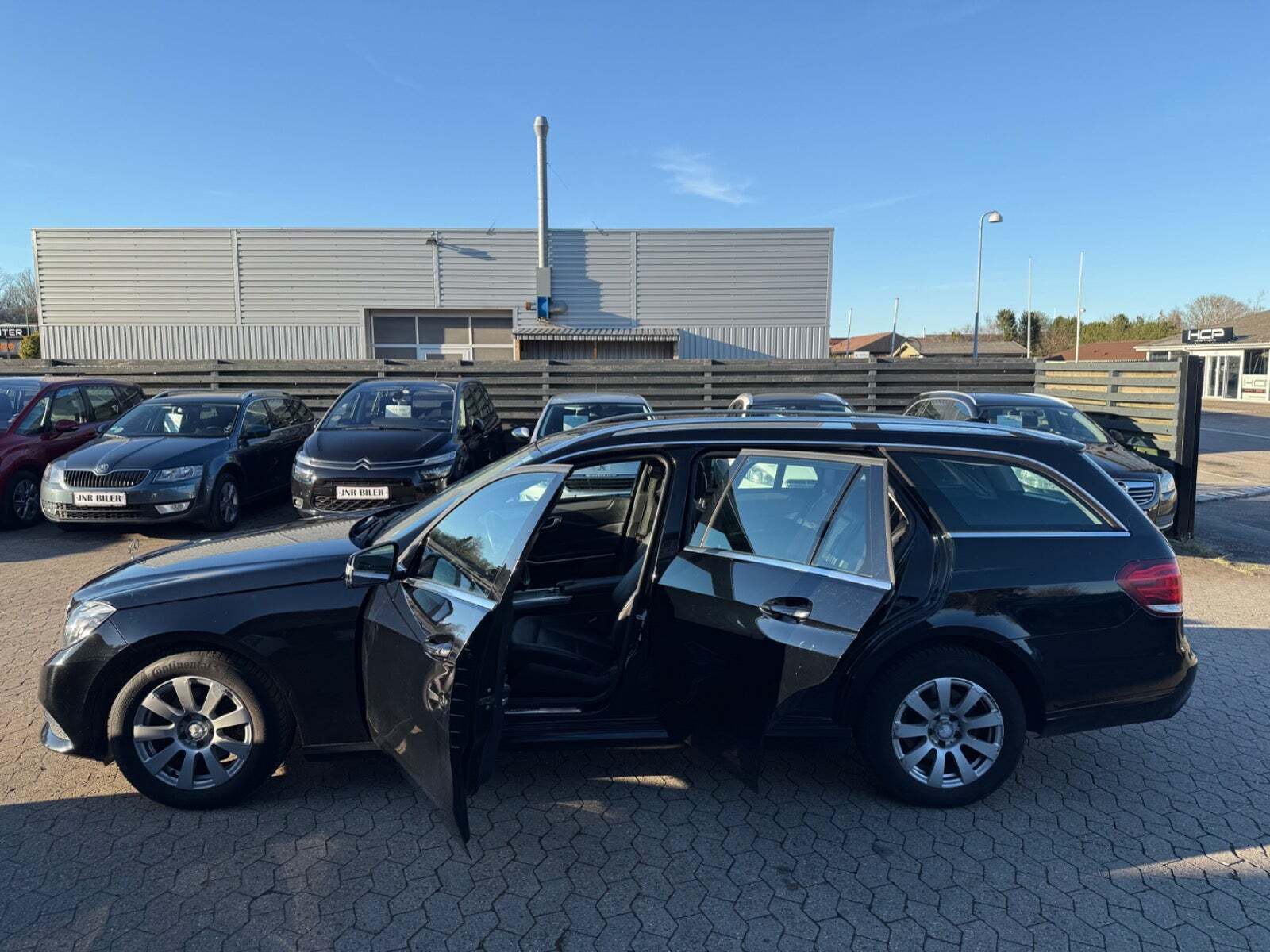 Mercedes E200